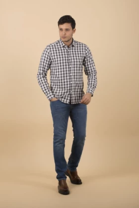 Chemise manches longues avec motif carreaux